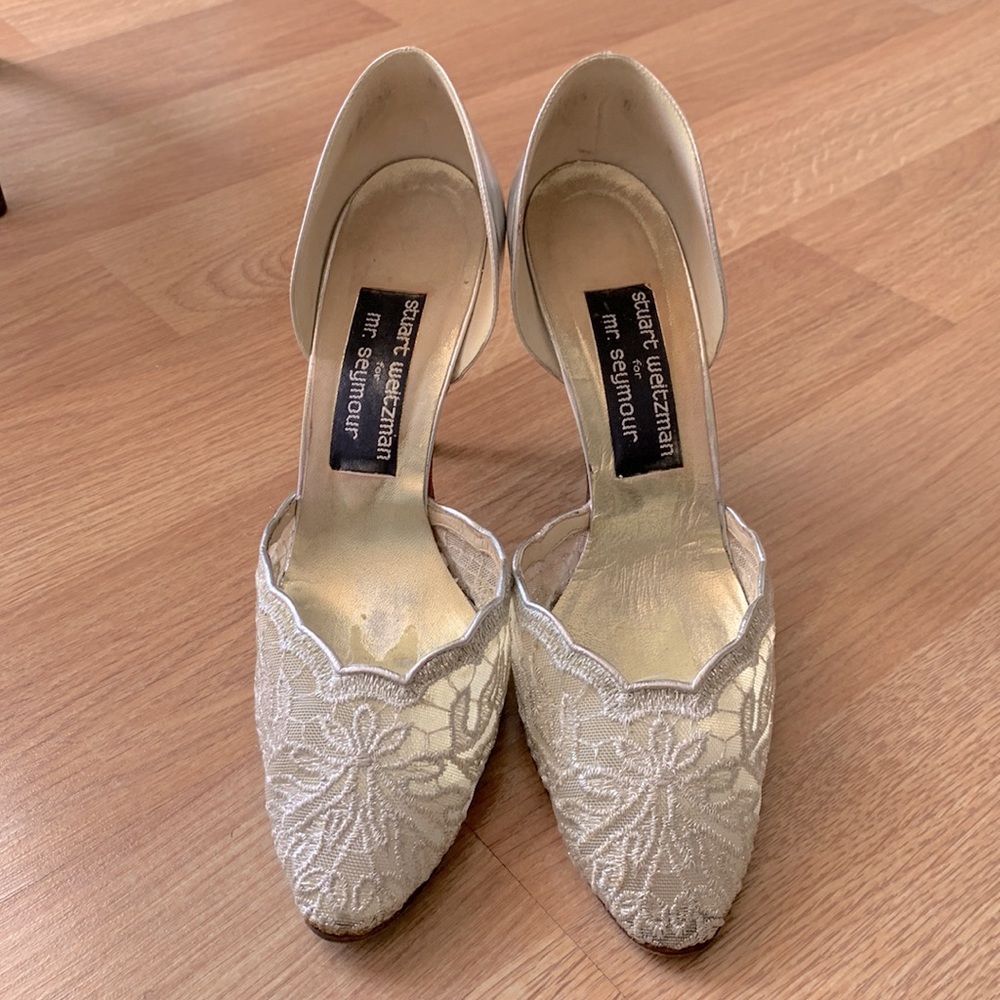Stuart Weitzman Vintage Silver and White Lace Pumps